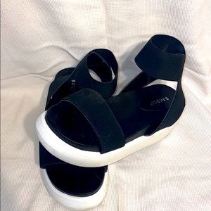 Bamboo flat form shoes